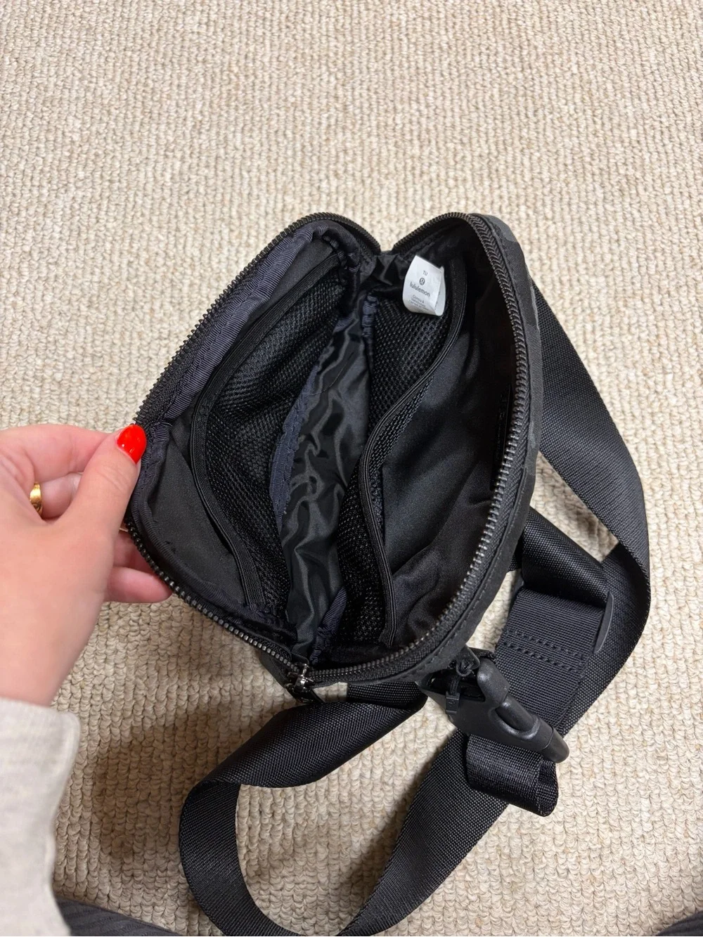 lululemon athletica Black & Dark Green Camo Crossbody Bag - Picture 4 of 4